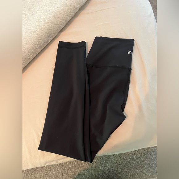 Wunder Train Lululemon leggings 25” - Picture 3 of 3